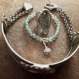 Vintage izrael set  necklace and ring. Stretch matching bracelet.